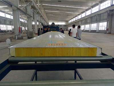 恒強(qiáng)機(jī)械 卓越品質(zhì)，專業(yè)打造聚氨酯封邊巖棉與復(fù)合板生產(chǎn)線